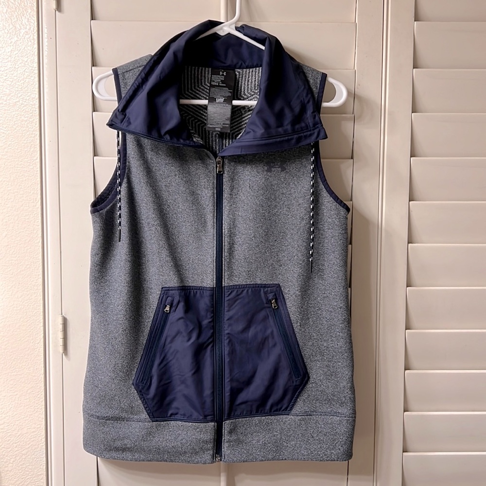 Under Armour Cold Gear zipper vest. Size Women’s medium